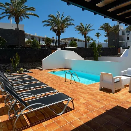 Oasis Playa Blanca